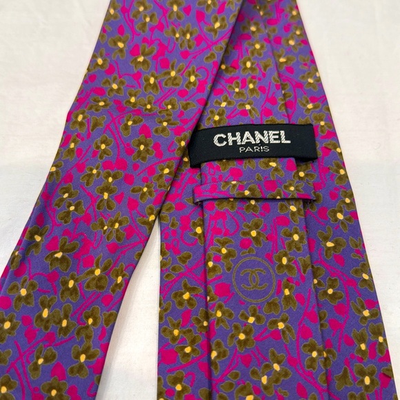 Authentic CHANEL Purple and Green Men's Tie - Picture 4 of 7